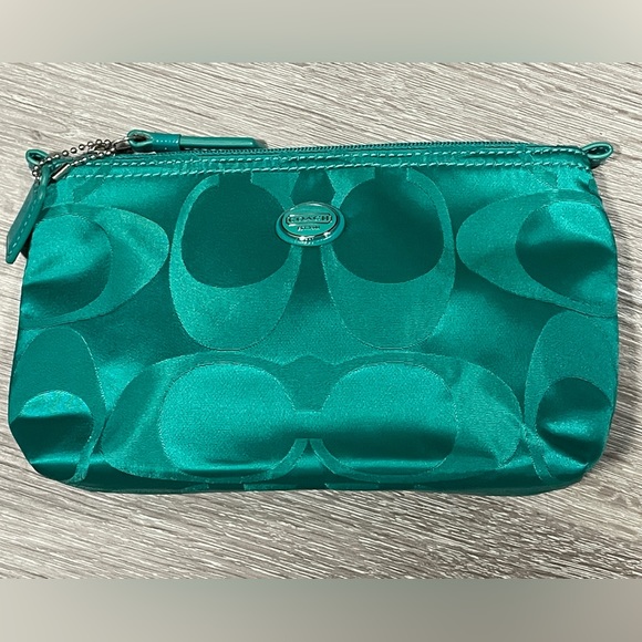 Coach Bags Emerald Green Coach Makeup Bag Poshmark